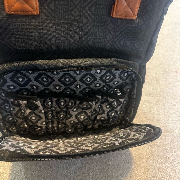 MONBEBE bolt diaper bag backpack with changing station - Picture 7 of 9